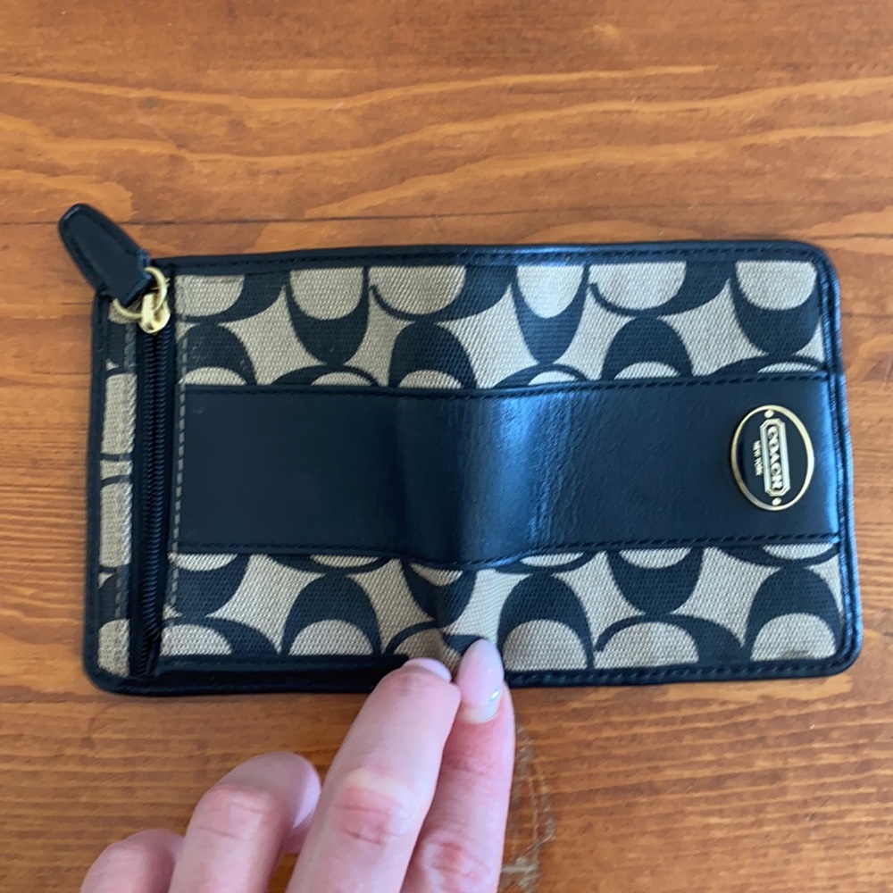 Coach Wallet - Picture 5 of 7
